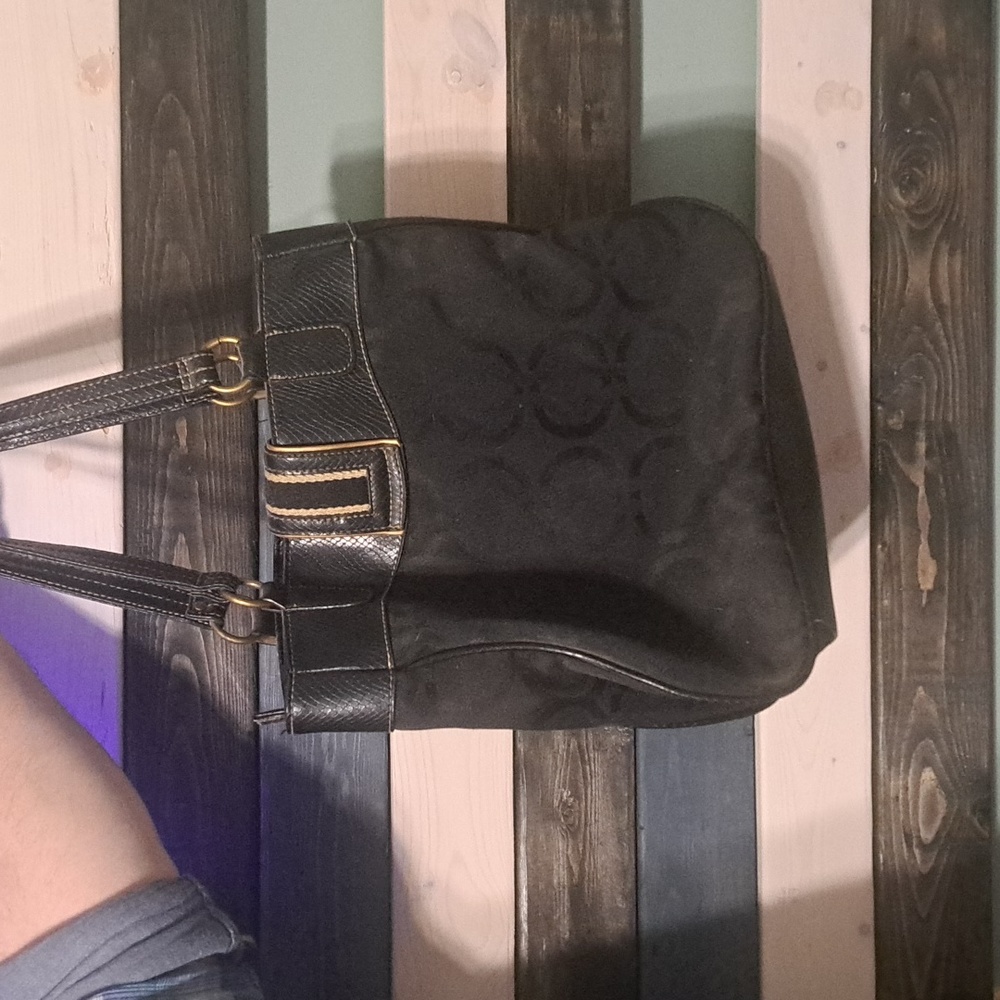 Used purse - Picture 2 of 3